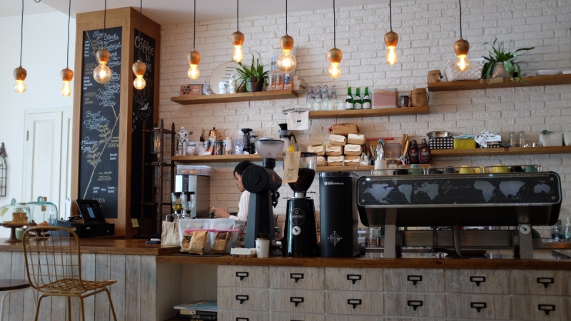 boutique-TOURRETTES-min_coffee_shop_light_cafe_coffee_shop-32620